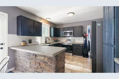 70 S 200 W, Salem, UT 84653 - Photo 10