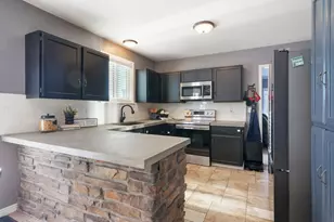 70 S 200 W, Salem, UT 84653 - Photo 10