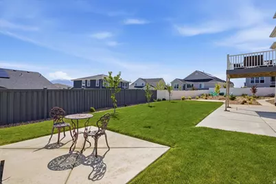 2978 S Puddle Ln E, Saratoga Springs, UT 84045 - Photo 36