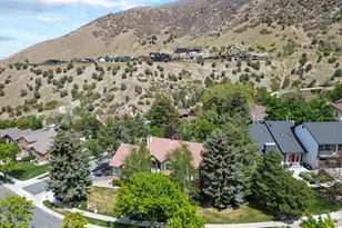 4049 E Prospector Dr S, Cottonwood Heights, UT 84121 - Photo 6