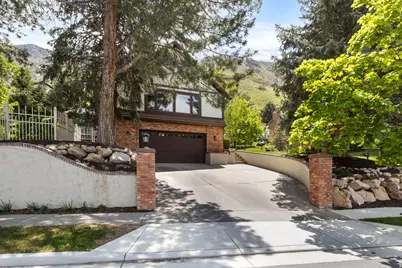 4049 E Prospector Dr S, Cottonwood Heights, UT 84121 - Photo 2