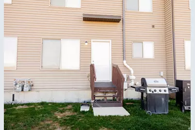 1658 W 300 S #42, Vernal, UT 84078 - Photo 12