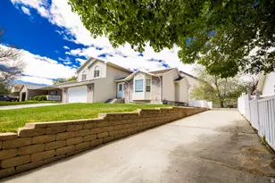 375 S 3290 W, Vernal, UT 84078 - Photo 2