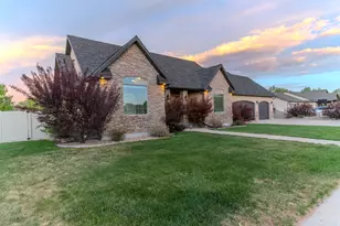 85 S Constitution Dr, Roosevelt, UT 84066 - Photo 2
