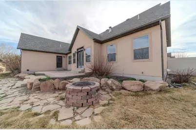 85 S Constitution Dr, Roosevelt, UT 84066 - Photo 10