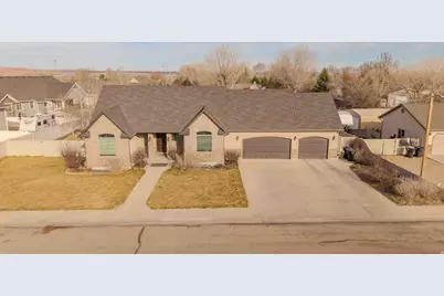 85 S Constitution Dr, Roosevelt, UT 84066 - Photo 1
