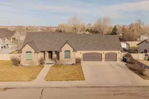85 S Constitution Dr, Roosevelt, UT 84066 - Photo 1