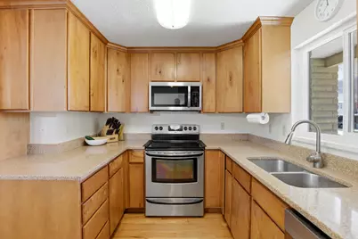 441 S 925 E, Kaysville, UT 84037 - Photo 2