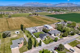 5182 W 5725 S, Hooper, UT 84315 - Photo 2