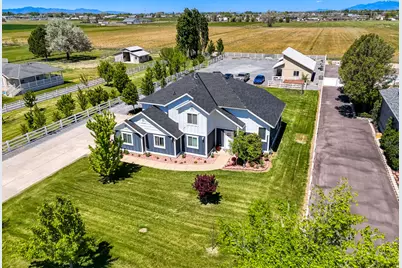 5182 W 5725 S, Hooper, UT 84315 - Photo 2