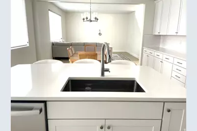 164 E 1780 S #10, Orem, UT 84058 - Photo 12