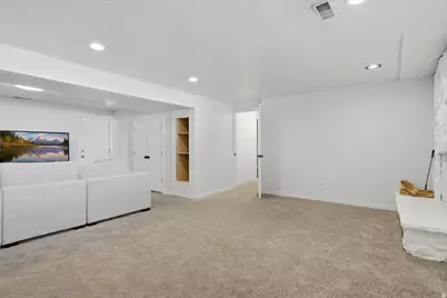 6557 S 2600 E, Cottonwood Heights, UT 84121 - Photo 24
