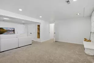 6557 S 2600 E, Cottonwood Heights, UT 84121 - Photo 24