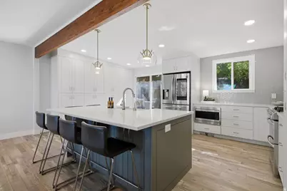 6557 S 2600 E, Cottonwood Heights, UT 84121 - Photo 8