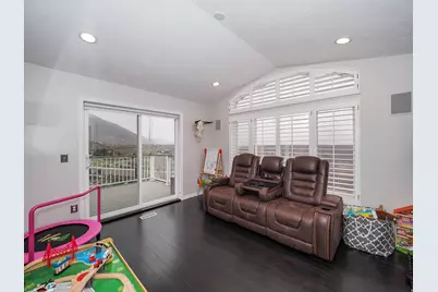 10193 S Majestic Canyon Rd, Sandy, UT 84092 - Photo 14