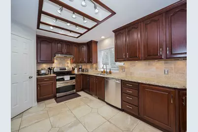 10193 S Majestic Canyon Rd, Sandy, UT 84092 - Photo 18