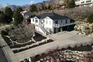 10193 S Majestic Canyon Rd, Sandy, UT 84092 - Photo 4