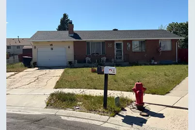 5046 W Moonflower Cir S, Salt Lake City, UT 84118 - Photo 2