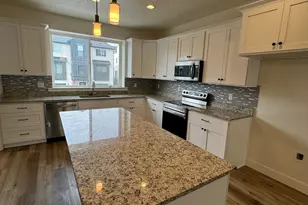 633 E 360 S, American Fork, UT 84003 - Photo 2