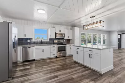 5564 S 2425 W, Roy, UT 84067 - Photo 12