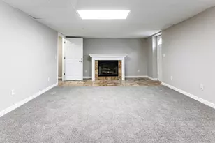 3528 W Crab Apple Cir, Taylorsville, UT 84129 - Photo 12