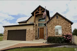 469 E Vine St S, Murray, UT 84107 - Photo 1