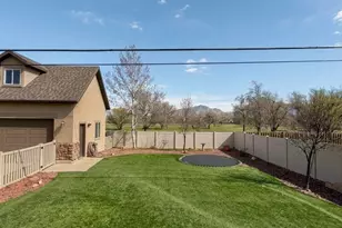 469 E Vine St S, Murray, UT 84107 - Photo 10