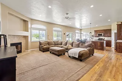 5844 W 9600 N, Highland, UT 84003 - Photo 4