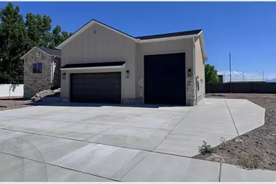 3031 W Solace St, Syracuse, UT 84075 - Photo 2