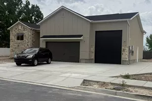 3031 W Solace St, Syracuse, UT 84075 - Photo 2