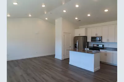 163 E 550 N #302A, Providence, UT 84332 - Photo 2