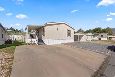 2600 N Hill Rd #4, Layton, UT 84041 - Photo 2