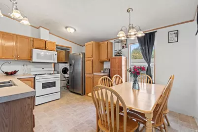 2600 N Hill Rd #4, Layton, UT 84041 - Photo 8