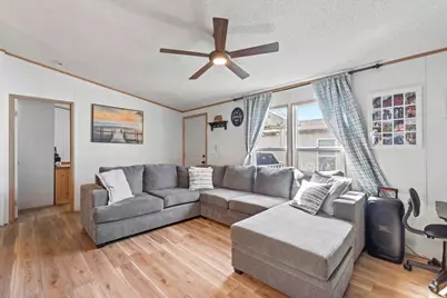 2600 N Hill Rd #4, Layton, UT 84041 - Photo 6