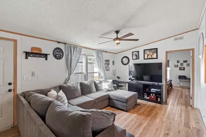 2600 N Hill Rd #4, Layton, UT 84041 - Photo 4