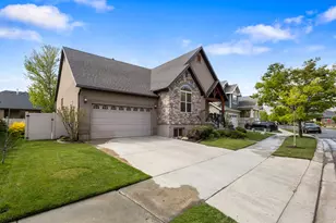 882 S Sego Lily Way, Mapleton, UT 84664 - Photo 2