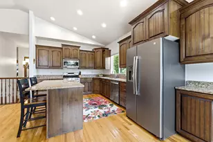 202 Edgewood Cir, North Salt Lake, UT 84054 - Photo 12