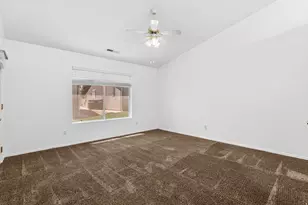 210 N Mall Dr, Saint George, UT 84790 - Photo 14