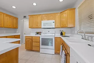 3778 W Mapleleaf Way, West Jordan, UT 84088 - Photo 10