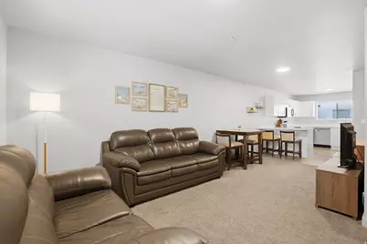 1140 W 950 N #C303, Orem, UT 84057 - Photo 6