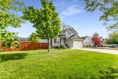 1796 W 1975 S, Syracuse, UT 84075 - Photo 2