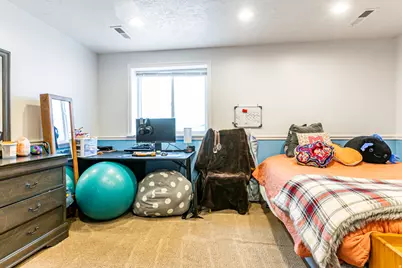 1796 W 1975 S, Syracuse, UT 84075 - Photo 10