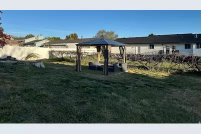 1185 W 725 N, Clearfield, UT 84015 - Photo 6