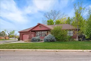 321 W 2575 N, Sunset, UT 84015 - Photo 2