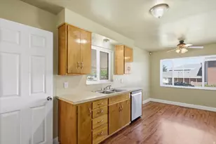 391 W 5100 S, Washington Terrace, UT 84405 - Photo 6