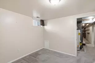 391 W 5100 S, Washington Terrace, UT 84405 - Photo 26