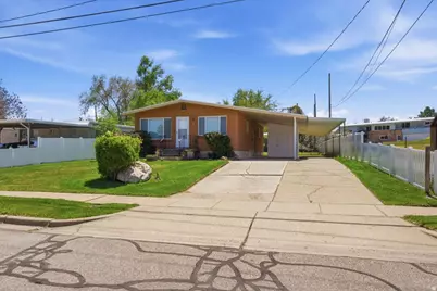 391 W 5100 S, Washington Terrace, UT 84405 - Photo 2