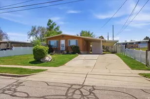 391 W 5100 S, Washington Terrace, UT 84405 - Photo 2