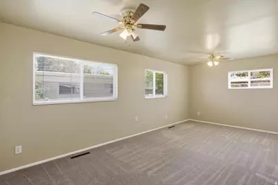 391 W 5100 S, Washington Terrace, UT 84405 - Photo 12