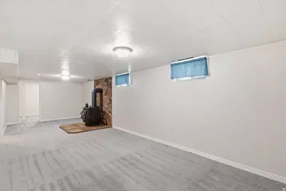 391 W 5100 S, Washington Terrace, UT 84405 - Photo 18